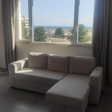 Silver House Apartment *